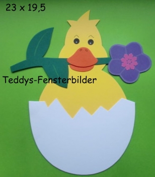 Küken im Ei mit Blume